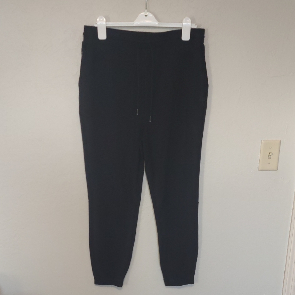Cuts Runway Jogger In Black
